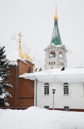 白雪覆盖的教堂1月新西伯利亚西伯利亚
