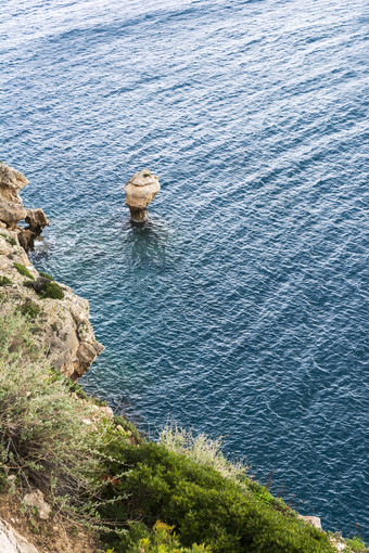 海<strong>岩石</strong>附近角梅拉格卡维也已知的角ireon光<strong>希腊</strong>海<strong>岩石</strong>附近角梅拉格卡维也已知的角ireon光<strong>希腊</strong>