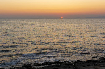 日落后面kythera岛自然美与地中海颜色田园希腊岛美丽的日落后面kythera岛自然美田园希腊岛