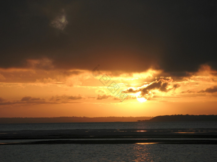 日落在史翠伯克岛日落在史翠伯克岛澳大利亚图片