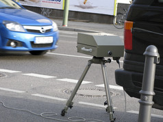 警察超速行驶控制超速行驶控制设备测量的速度汽车柏林德国