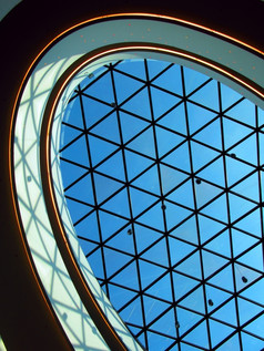 玻璃圆顶现代业务建筑