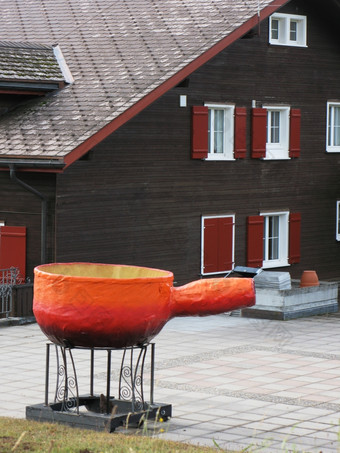 巨大的芝士火锅农村餐厅阿姆登瑞士