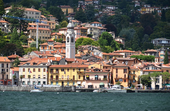 Menaggio小镇著名的意大利湖作为