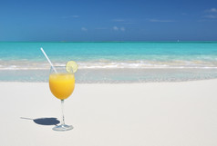 橙色汁的海滩伟大的埃克苏马巴哈马群岛