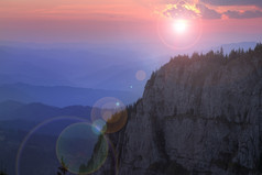 美丽的日落在的山ceahlau罗马尼亚