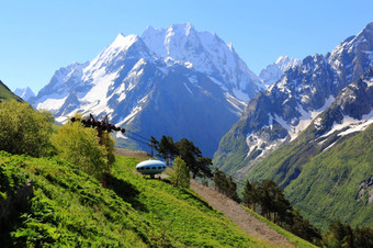 图像美丽的景观与高加索地区山