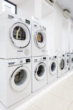 洗机器干燥机和其他国内设备设备的商店洗按摩器设备商店