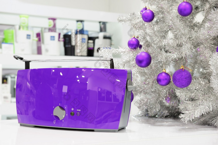 紫外线彩色的水壶和烤面包机电器商店圣诞节紫外线首页电器商店圣诞节