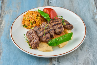土耳其<strong>肉丸</strong>传统的Kofte辣的<strong>肉丸</strong>烤肉串kebap