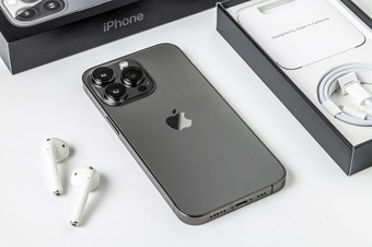 安塔利亚火鸡11月回来视图新iPhone为智能手机和苹果airpods耳机