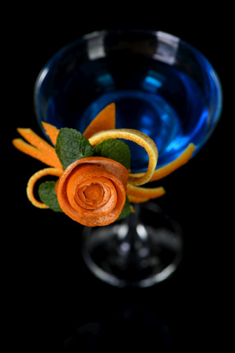 艺术橙色-水果雕刻如何使柑橘类装饰设计为喝