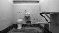空监狱细胞阿尔卡特拉斯岛国家公园与机构绿色油漆这细胞只有失踪床上但这显示如何小房间将左典型的监狱细胞