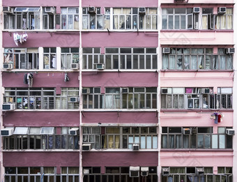 的外<strong>公寓</strong>建筑在香港香港显示几个水平<strong>公寓</strong>洗衣挂起从许多的<strong>公寓</strong>