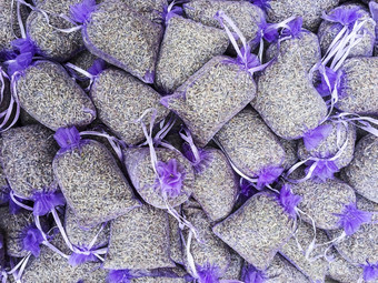 薰衣草种子是出售紫色的网袋订单提供芳香香<strong>纯天然</strong>房间清新剂普罗旺斯