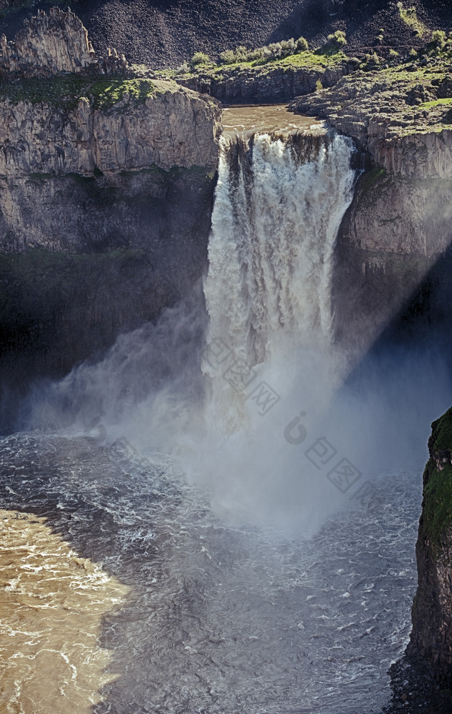 帕卢斯瀑布华盛顿状态自然具有里程碑意义的与的瀑布雕刻从的岩石景观的东部部分的状态