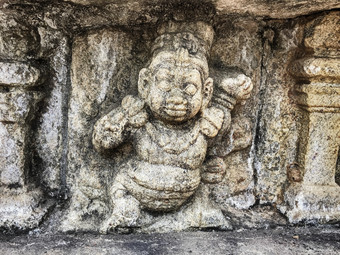 装饰细节的瓦塔达吉舍利塔神社的古老的城市Polonnaruwa斯里兰卡斯里兰卡显示胖乎乎的小男人。跳舞