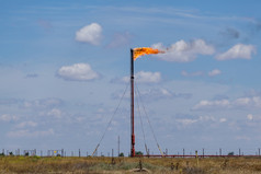 炼油厂火气体火炬扩口相关的气体石油炼油厂