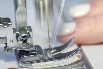 缝纫机和的针线程针线程缝纫机特写镜头