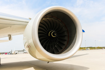 引擎现代乘客飞机飞机旋转风扇和涡轮叶片