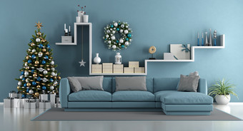 蓝色的现代生活房间与圣诞节树蓝色的现代生活房间与圣诞节树优雅的沙发和白色架子上与装饰对象呈现