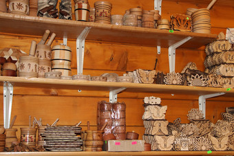陶器的货架上商店陶器的货架上陶器商店