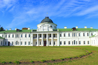卡恰尼夫卡宫与伟大的建筑套明亮的一天伟大的建筑建筑卡恰尼夫卡宫与伟大的建筑套明亮的一天