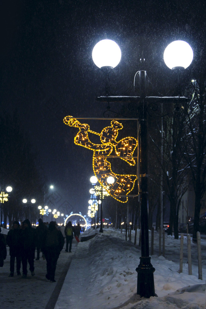圣诞节数据明亮的加兰圣诞节和新一年rsquo冬天假期灯加兰灯玩具加兰形状仙女数字城市公园节日灯圣诞节数字灯笼与明亮的光