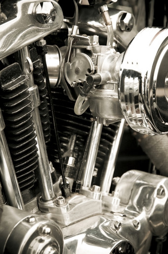 镀铬的细节而且烘干强大的摩托车引擎