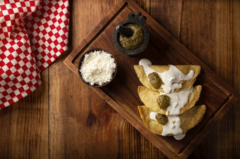 点了豁免传统的墨西哥开胃菜歌海娜茶深炸手工制作的玉米玉米粉圆饼那可以填满与宽各种成分奶酪猪肉皮肉等