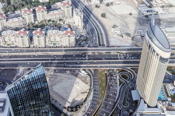 的建筑的酋长国迪拜市中心迪拜摩天大楼和路图片