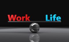 工作生活平衡概念插图与平衡单词金属球