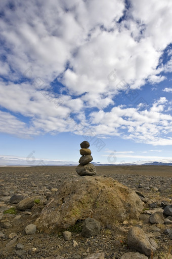 瓦尔达冰岛<strong>自定义</strong>而且预兆为安全起旅程为一些代表Zen为其他人的堆栈石头仅仅是路一边标记