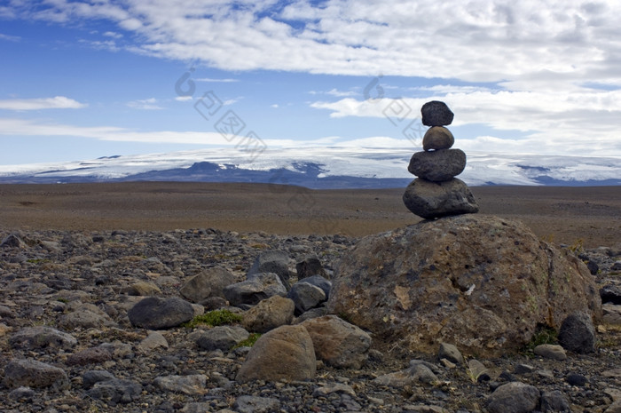 瓦尔达石头男人。象征着安全起旅程经常遇到的粗糙的冰岛室内一些rsquo只是堆栈岩石其他人的完美的平衡在的火山石头代表Zen