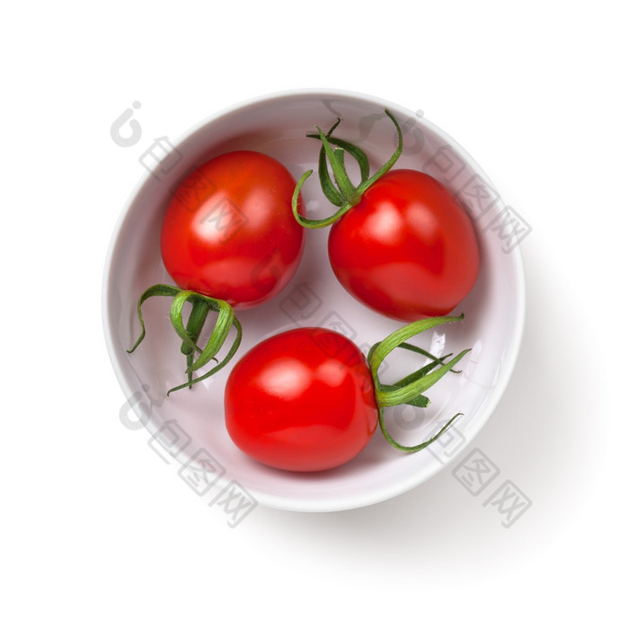 三个樱桃西红柿白色碗孤立的在白色背景前视图三个樱桃西红柿白色碗孤立的