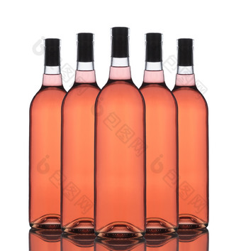 集团五个脸红酒瓶没有标签白色背景与反射