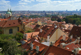 布拉格城市景观与屋顶
