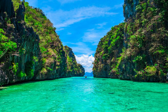 热带景观与岩石岛屿孤独的船和水晶清晰的水托儿所<strong>巴拉望</strong>省<strong>菲律宾</strong>