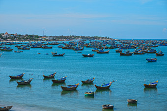 越南钓鱼村梅越南东南亚洲景观与海和传统的色彩斑斓的钓鱼船其他风景优美的海湾受欢迎的具有里程碑意义的和旅游目的地越南越南钓鱼村梅越南亚洲