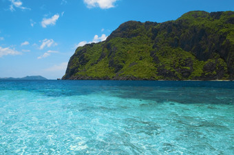 美丽的热带海湾风景优美的景观与蓝色的环礁湖和山岛托儿所巴拉望省菲律宾东南亚洲异国情调的风景受欢迎的具有里程碑意义的旅游目的地菲律宾