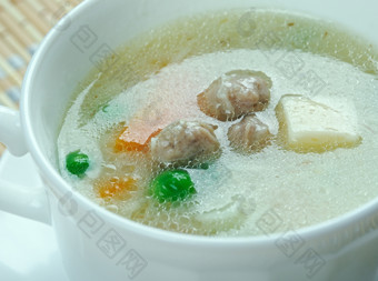 Hochzeitssuppe婚礼soupGerman汤基于<strong>鸡肉</strong>汤强化与<strong>鸡肉</strong>小肉丸