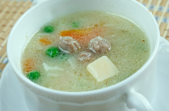 Hochzeitssuppe婚礼soupGerman汤基于<strong>鸡肉</strong>汤强化与<strong>鸡肉</strong>小肉丸