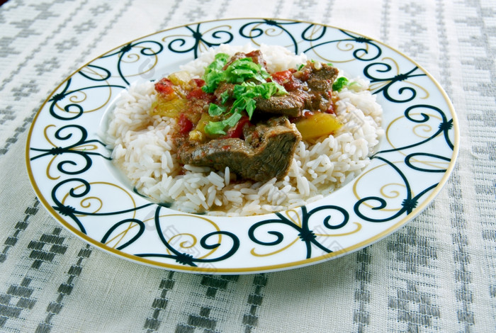 阿利纳齐克烤肉串家常菜土耳其菜超过多维数据集炒羊肉服务与大米抓饭