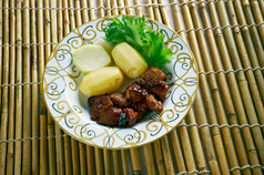 菲律宾炖猪肉阿多博波克煮熟的我是酱汁醋和大蒜