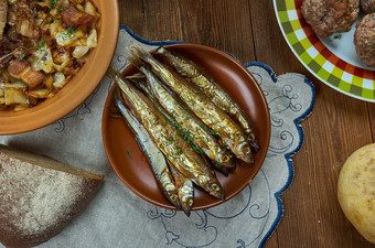 屈曲热熏<strong>鲱鱼</strong>类似的的基普和的<strong>鲱鱼</strong>瑞典自制的厨房传统的各种各样的菜前视图