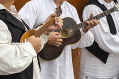 克罗地亚音乐家传统的克罗地亚人服装