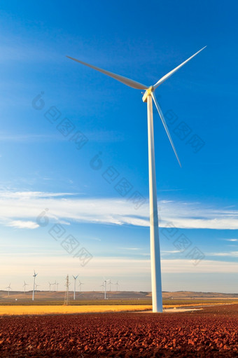 典型的风车风力发电机风成能源风车
