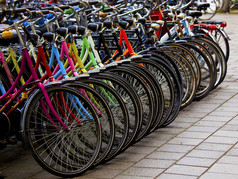 美丽的视图自行车中心阿姆斯特丹