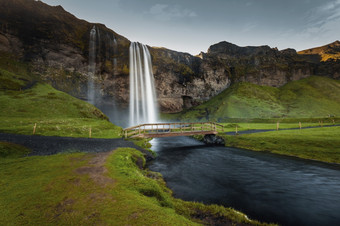的令人惊异的塞里<strong>雅</strong>兰瀑布瀑布冰岛