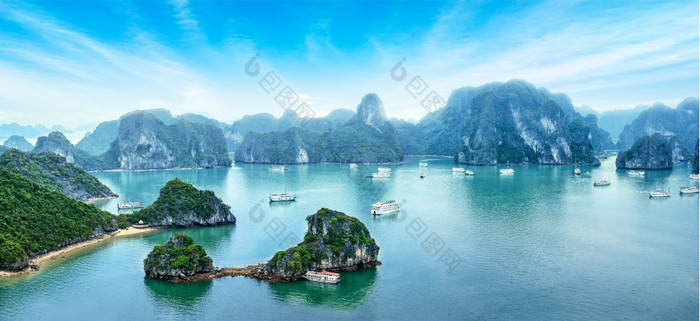 旅游junks浮动在石灰石岩石早期早....长湾南中国海越南东南亚洲五个图片全景